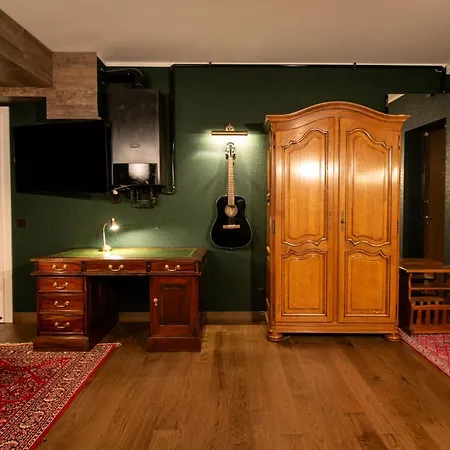 Cave Flat Kaunas
